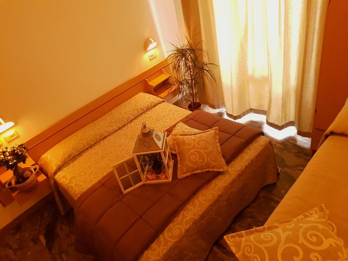 Hotel Romantica Rimini Exteriér fotografie