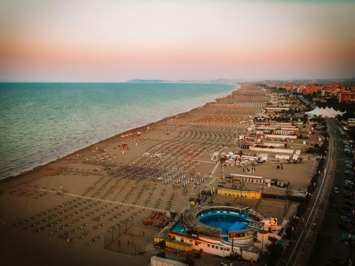 Hotel Romantica Rimini Exteriér fotografie